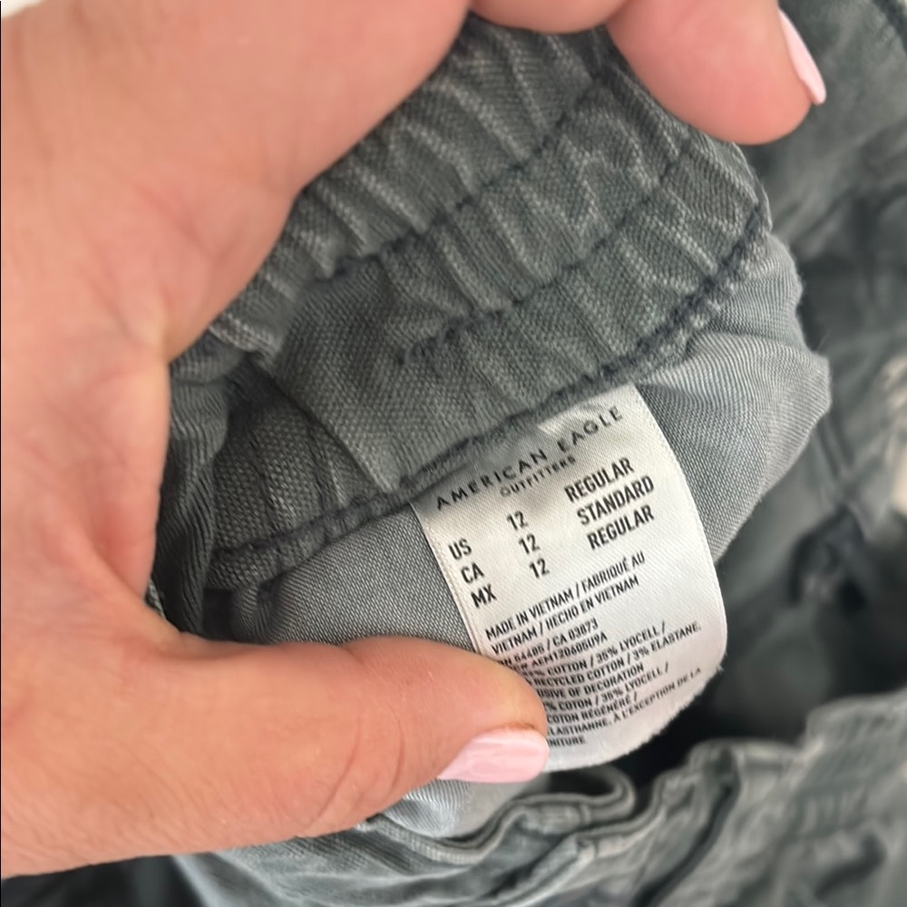 American Eagle Green Cargo Pants - Picture 5 of 5